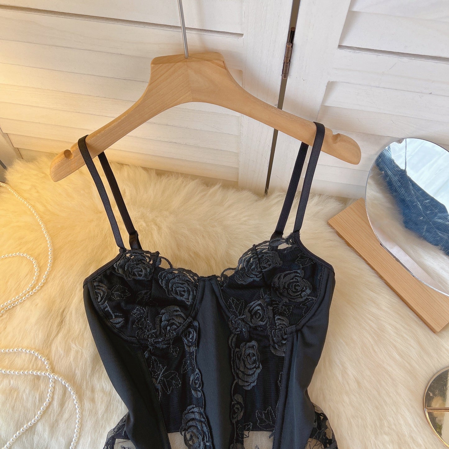 Tori Embroidered Top