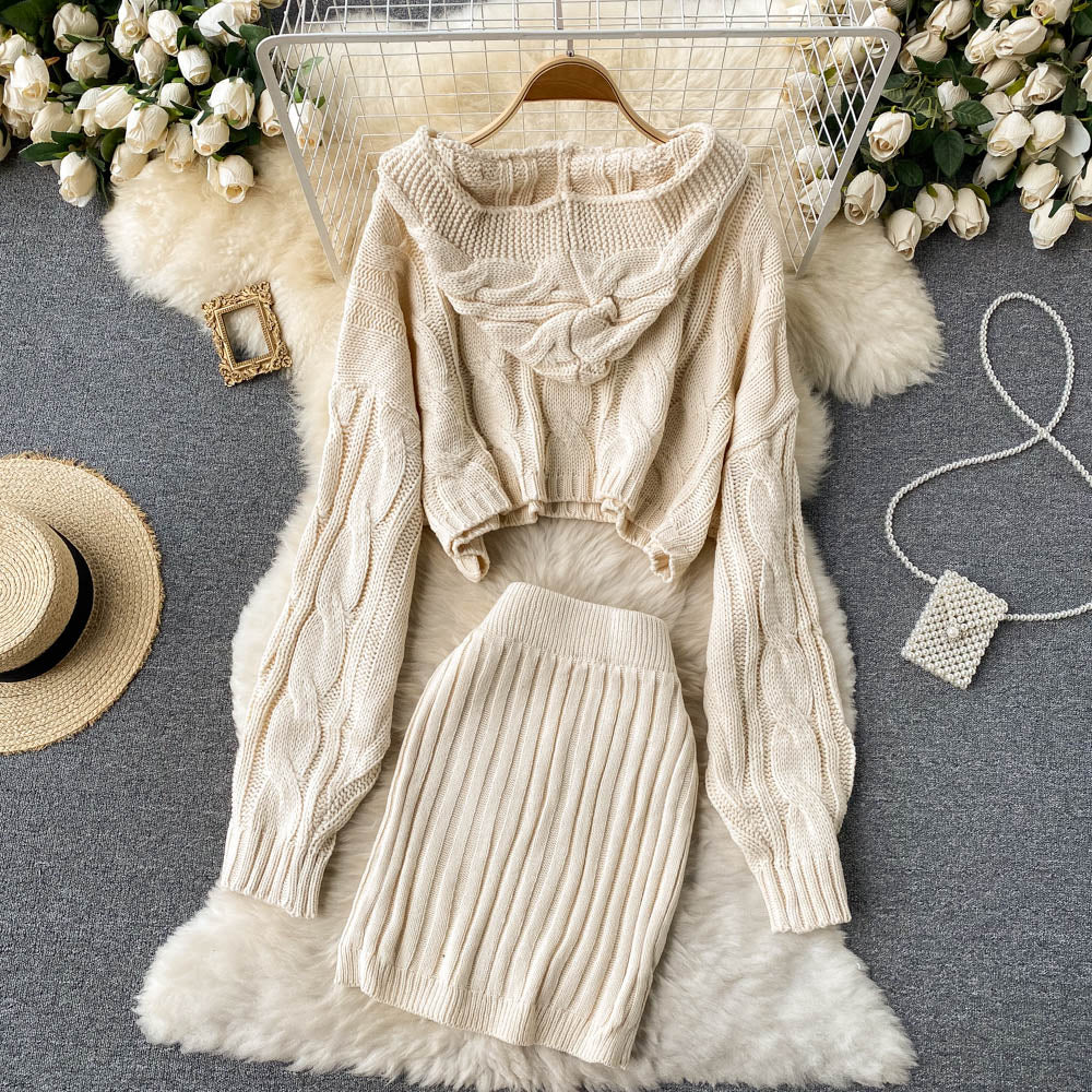 Caya Hoodie Two Piece Knit Set