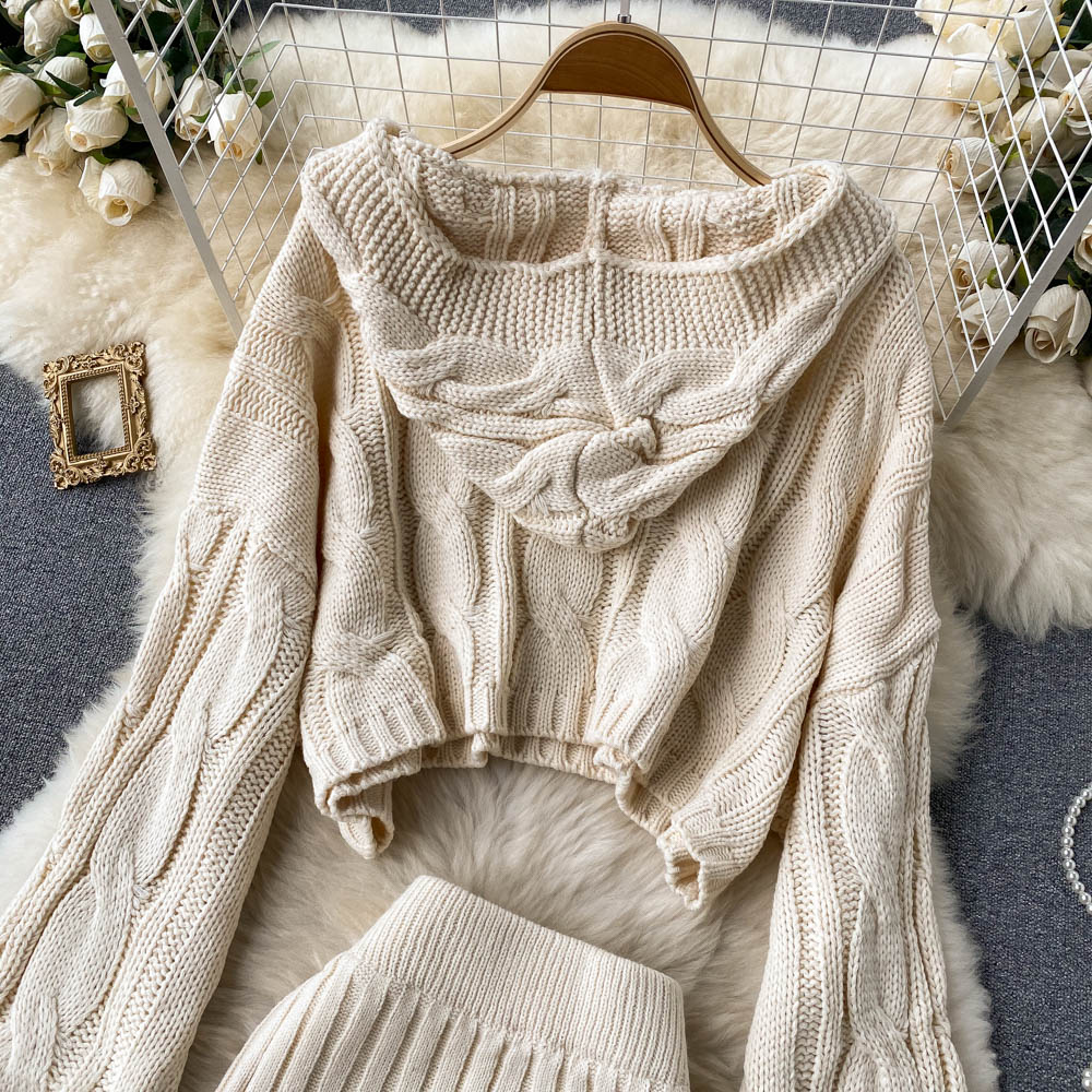 Caya Hoodie Two Piece Knit Set