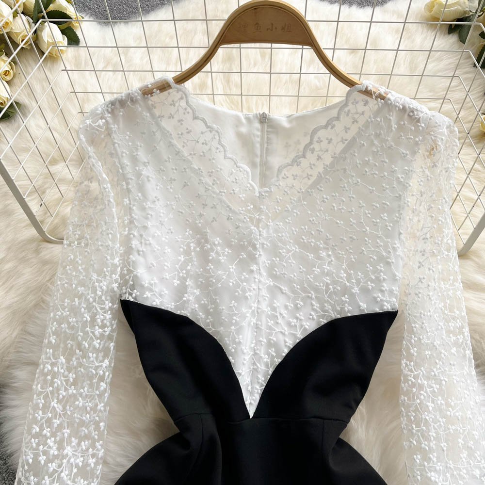 Fleur Lace Dress